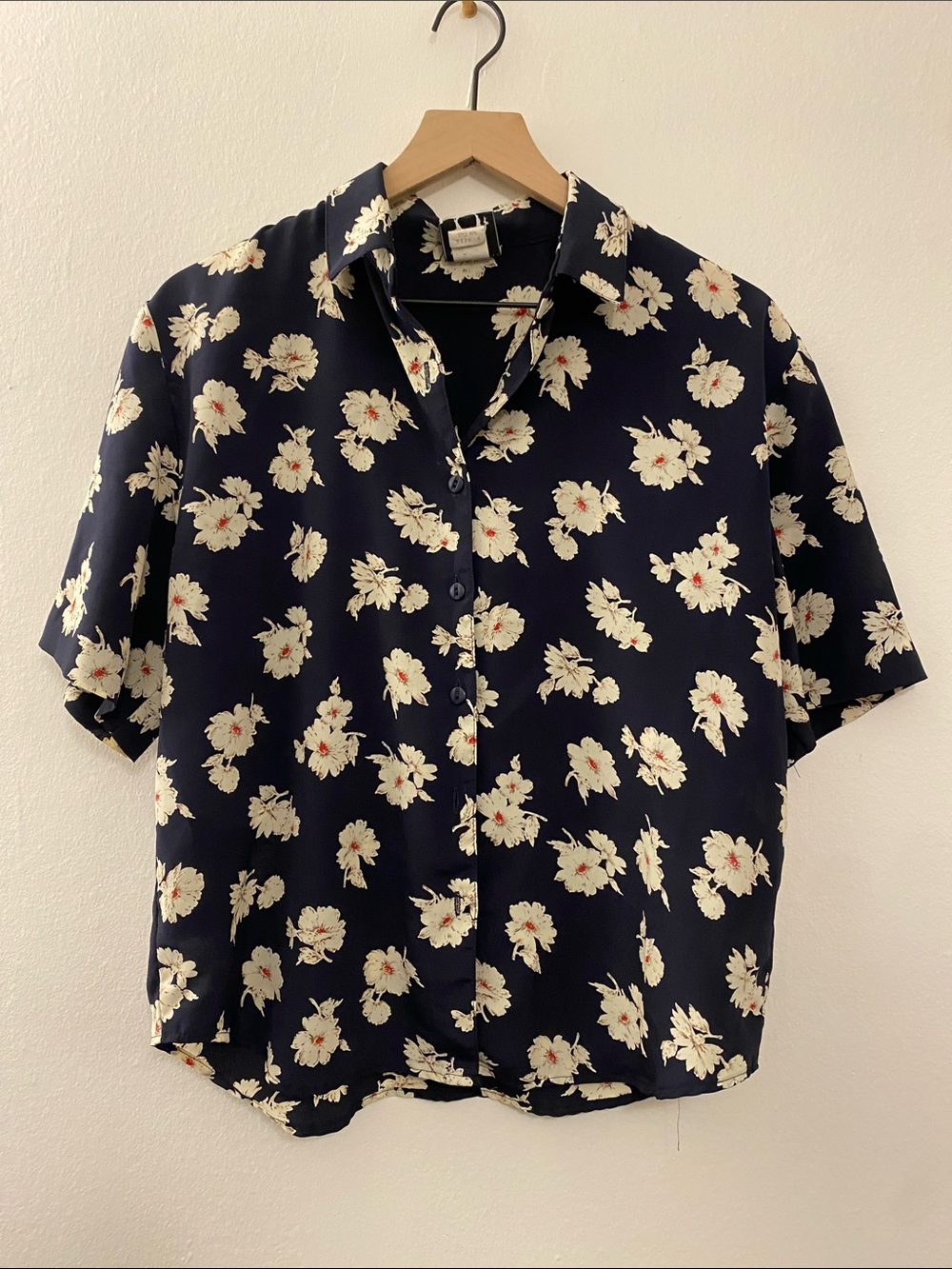 Vintage Navy Floral Short-Sleeve Button-Down Shirt - Navy Cream